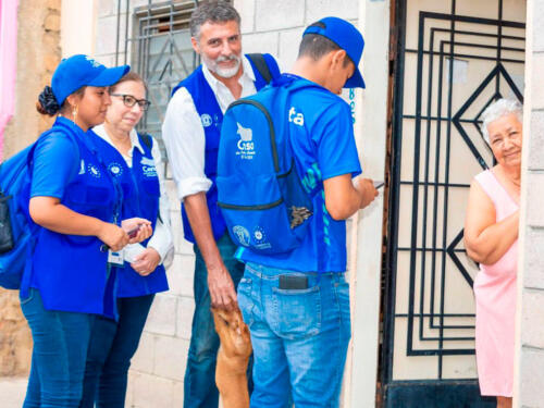 Observadores internacionales en el censo 6